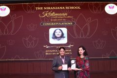 Grade 7 Students Vedanshi Tomar, Ilayna Khan, Tashfiya Hussain, Pari Navlani and Ananya Agrawal Receive the Kirtimaan Award for Academic Excellence - 2