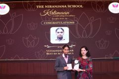Grade 7 Students Vedanshi Tomar, Ilayna Khan, Tashfiya Hussain, Pari Navlani and Ananya Agrawal Receive the Kirtimaan Award for Academic Excellence - 5